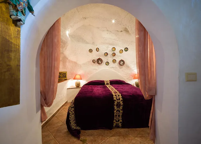 Castillo Lanzarote Villa Bentley - Luxury Villa -Sleep In A Volcanic Cave
