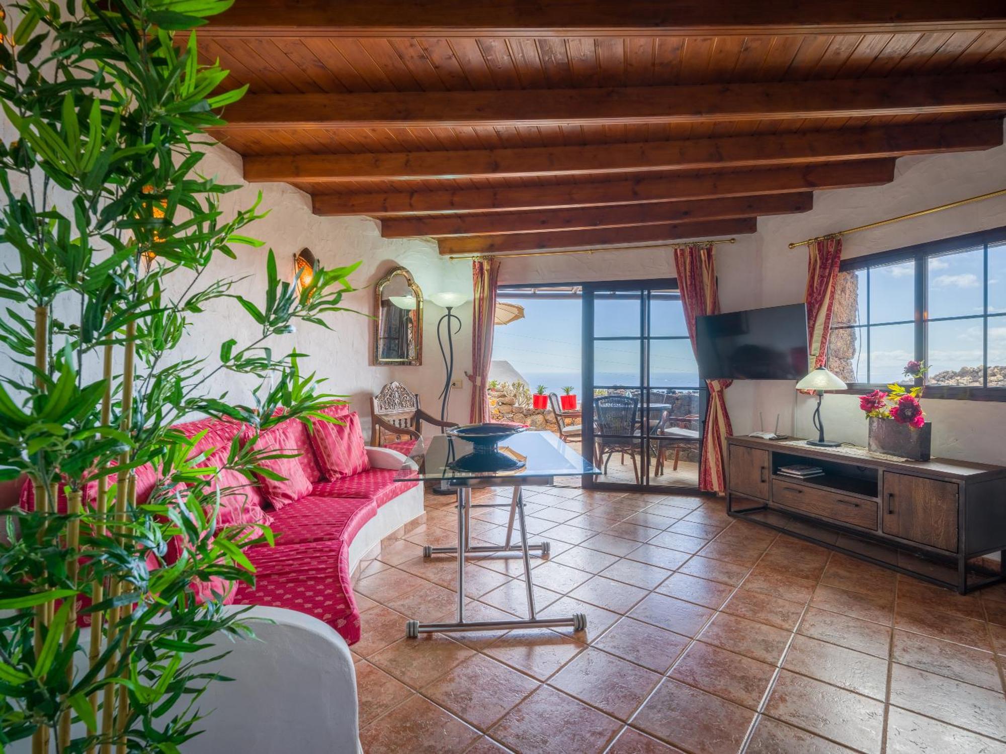 Castillo Lanzarote Bentley - Luxury -sleep In A Volcanic Cave Apartment