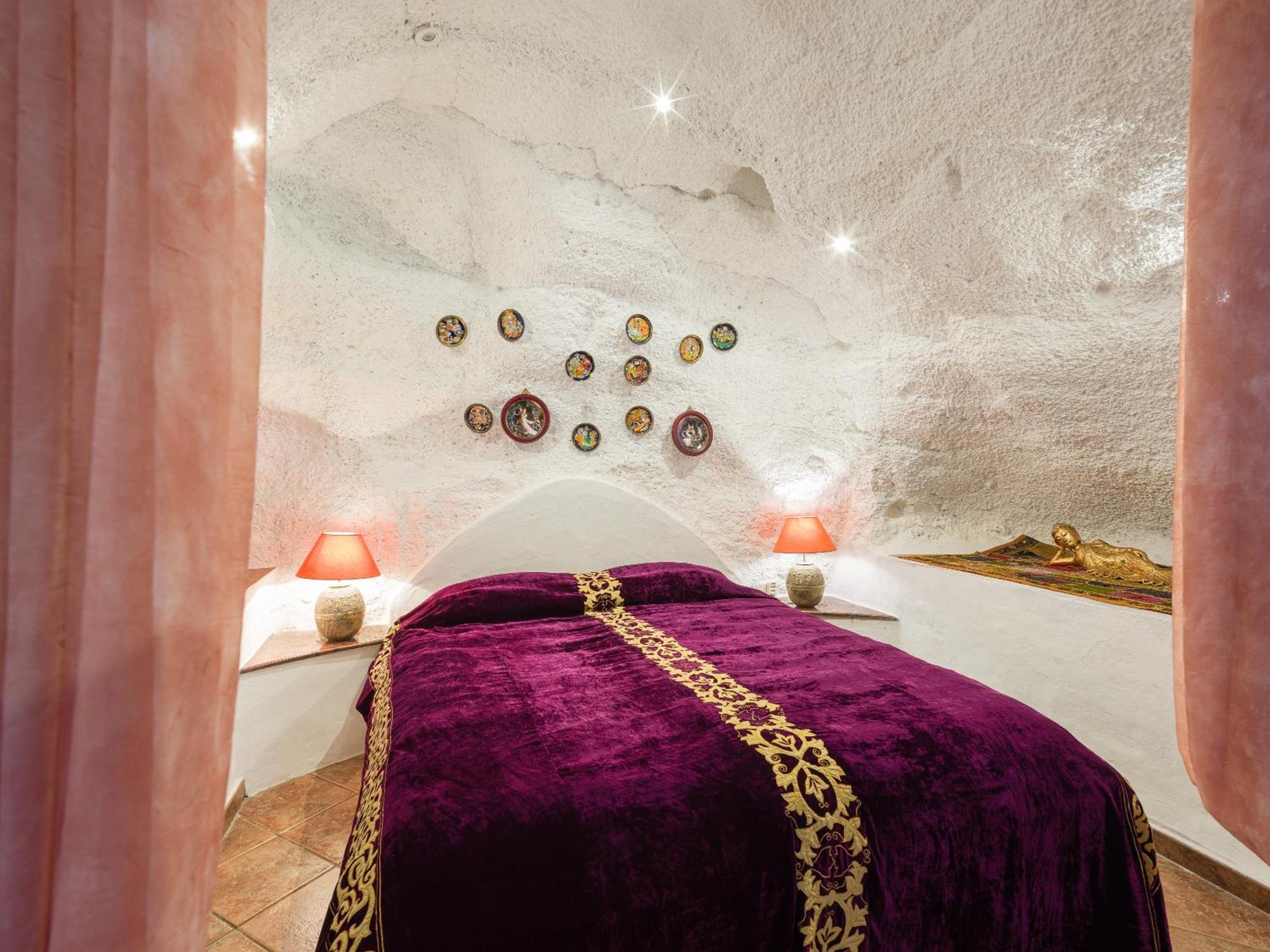 Apartment Castillo Lanzarote Bentley - Luxury -sleep In A Volcanic Cave