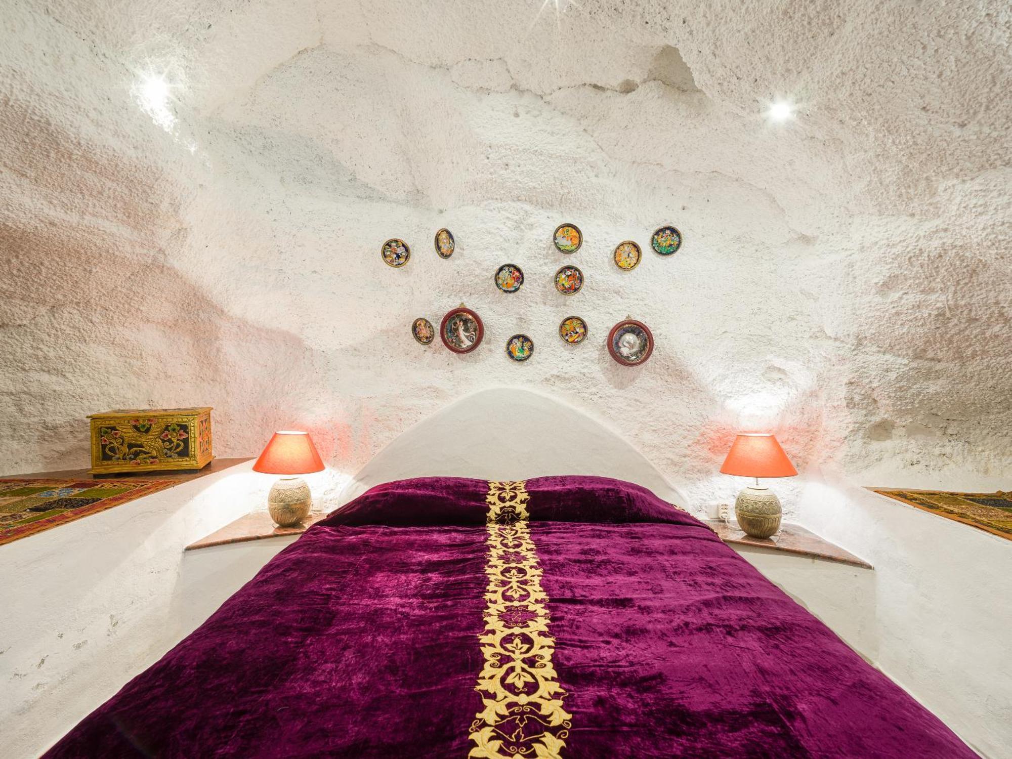 Castillo Lanzarote Bentley - Luxury -sleep In A Volcanic Cave *