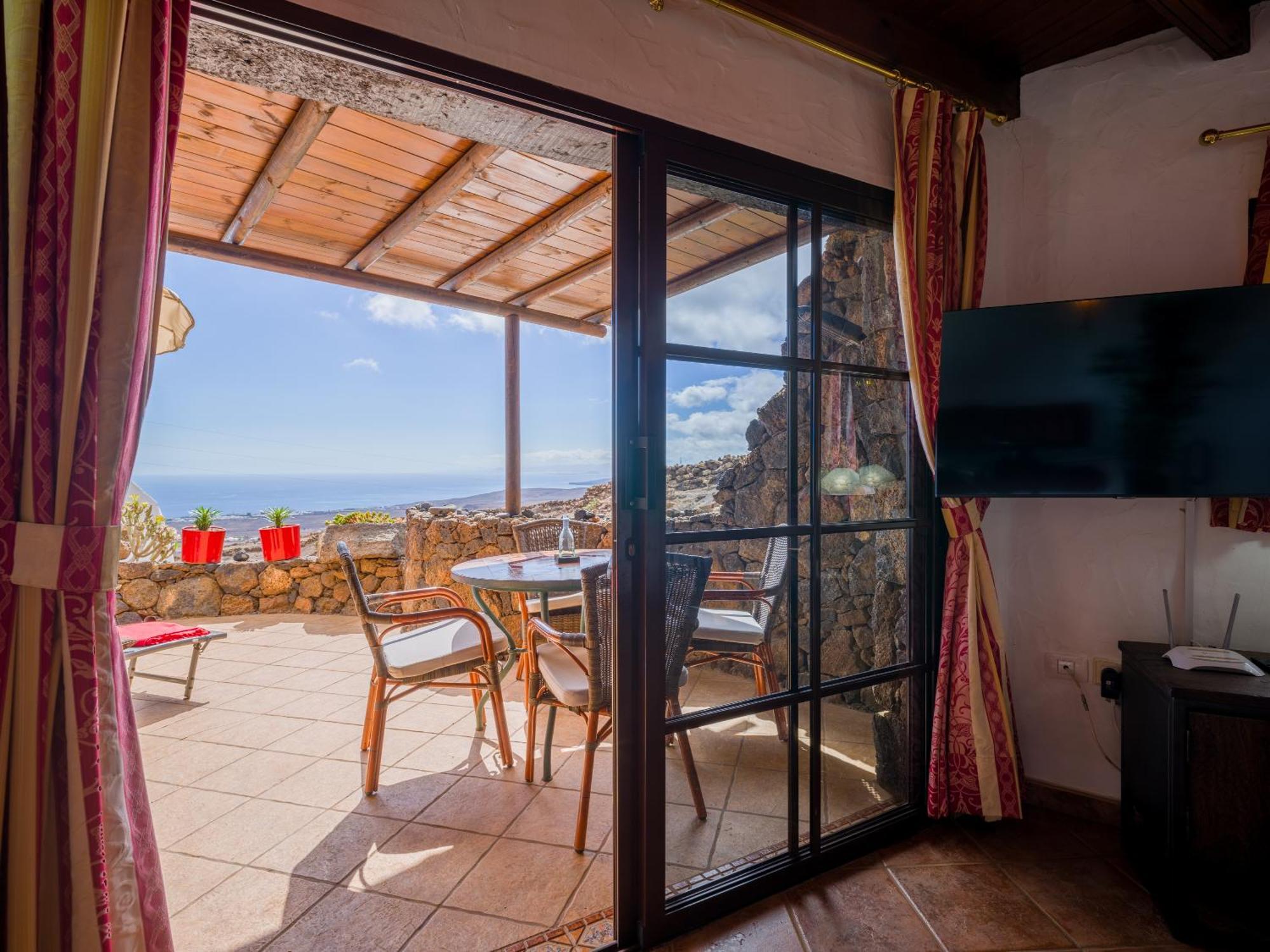 Apartment Castillo Lanzarote Bentley - Luxury -sleep In A Volcanic Cave *