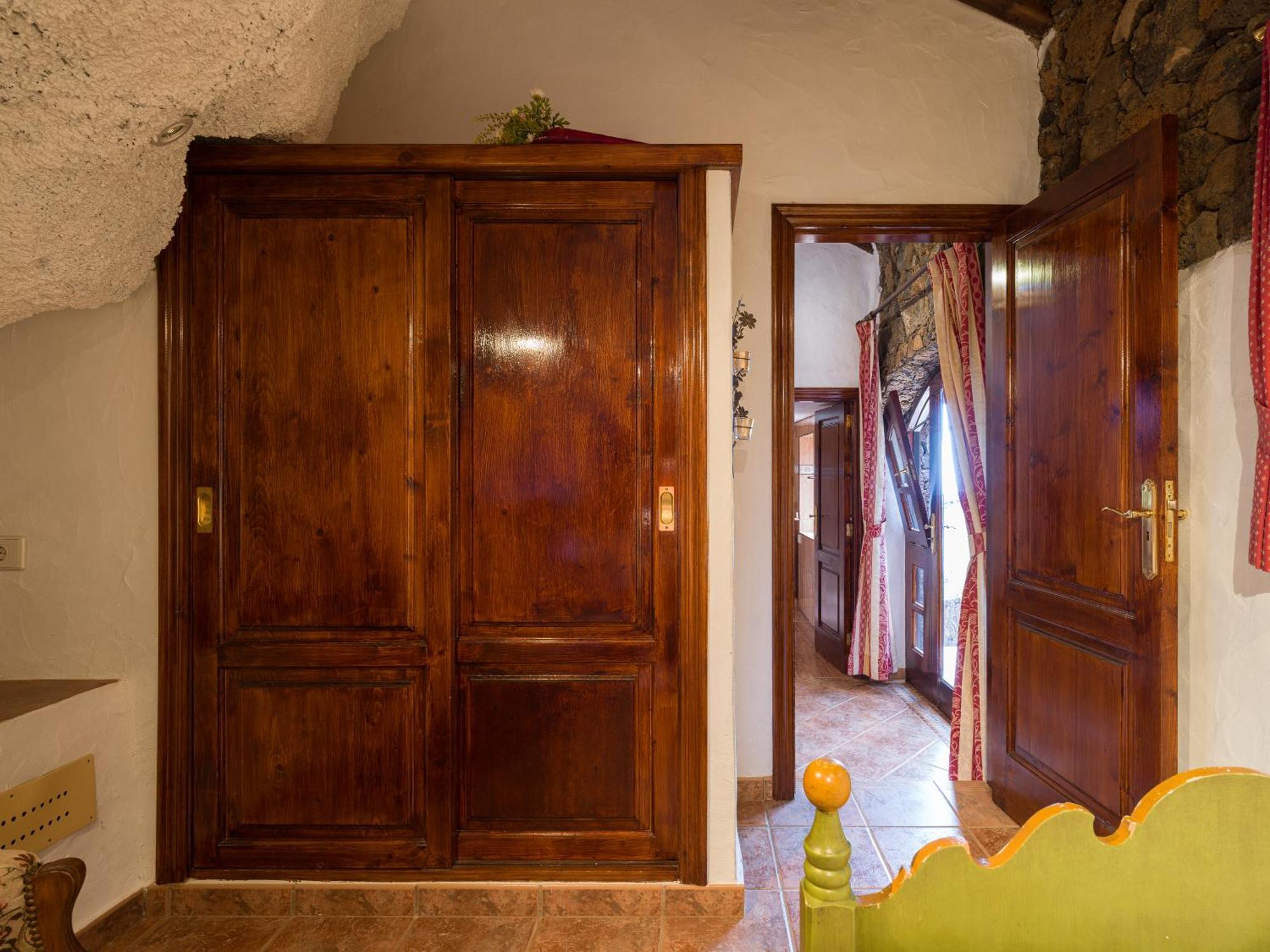 Apartment Castillo Lanzarote Bentley - Luxury -sleep In A Volcanic Cave