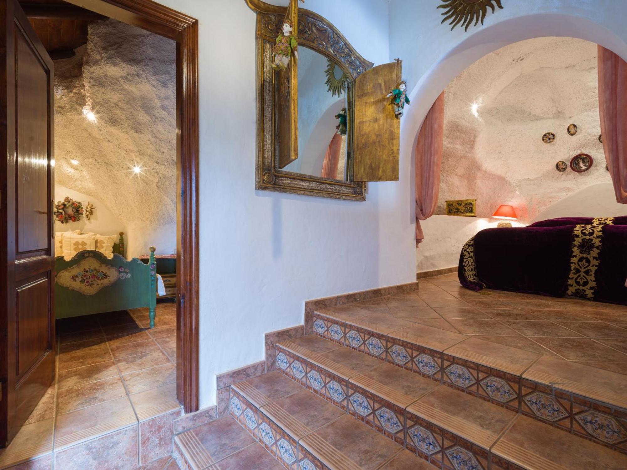 Castillo Lanzarote Bentley - Luxury -sleep In A Volcanic Cave Tias