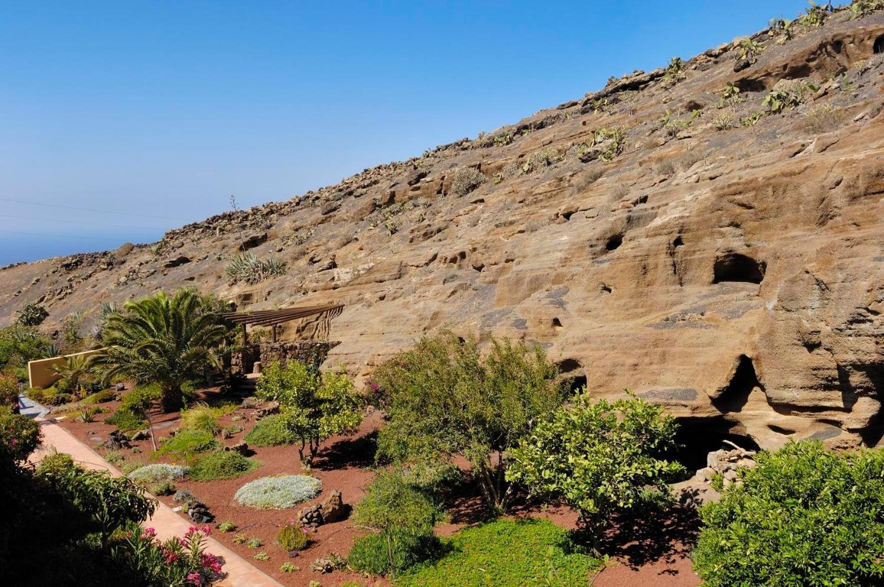 Castillo Lanzarote Bentley - Luxury -sleep In A Volcanic Cave Apartment *