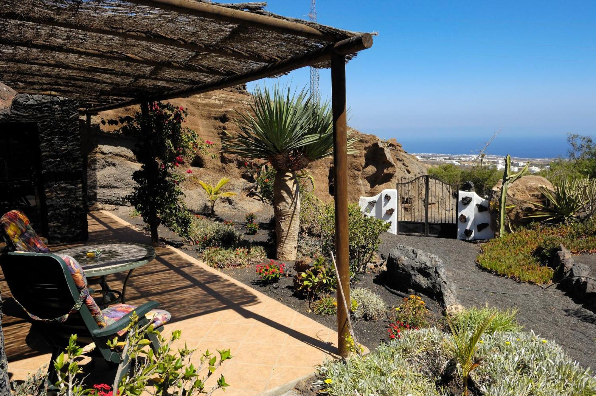 Castillo Lanzarote Bentley - Luxury -sleep In A Volcanic Cave Apartment Tias