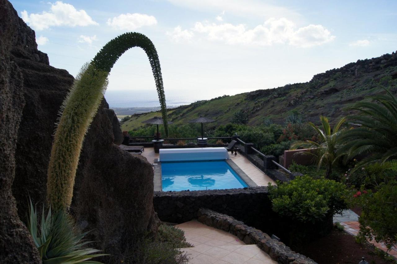 Castillo Lanzarote Bentley - Luxury -sleep In A Volcanic Cave Appartement Tías