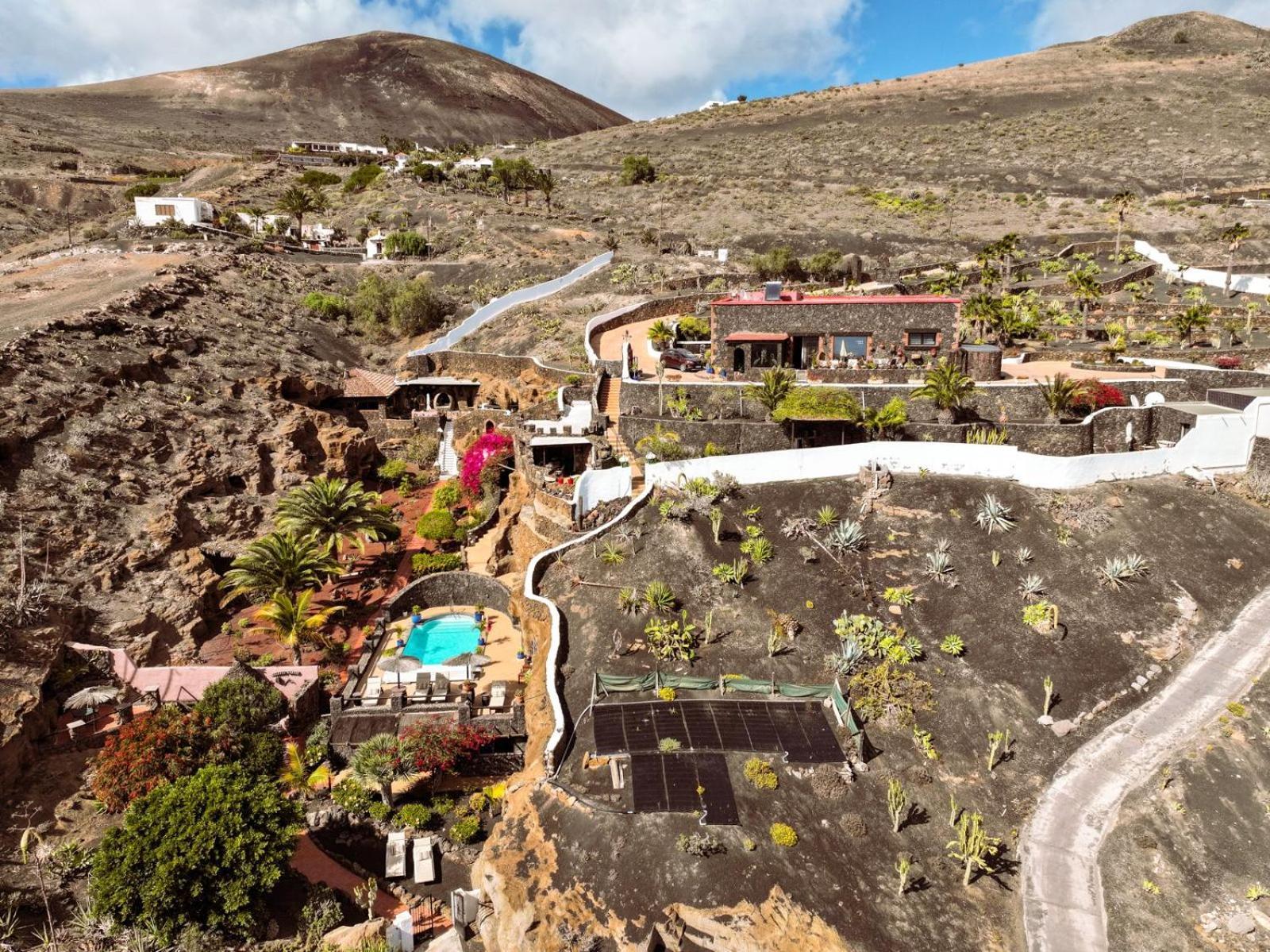 Appartement Castillo Lanzarote Bentley - Luxury -sleep In A Volcanic Cave *