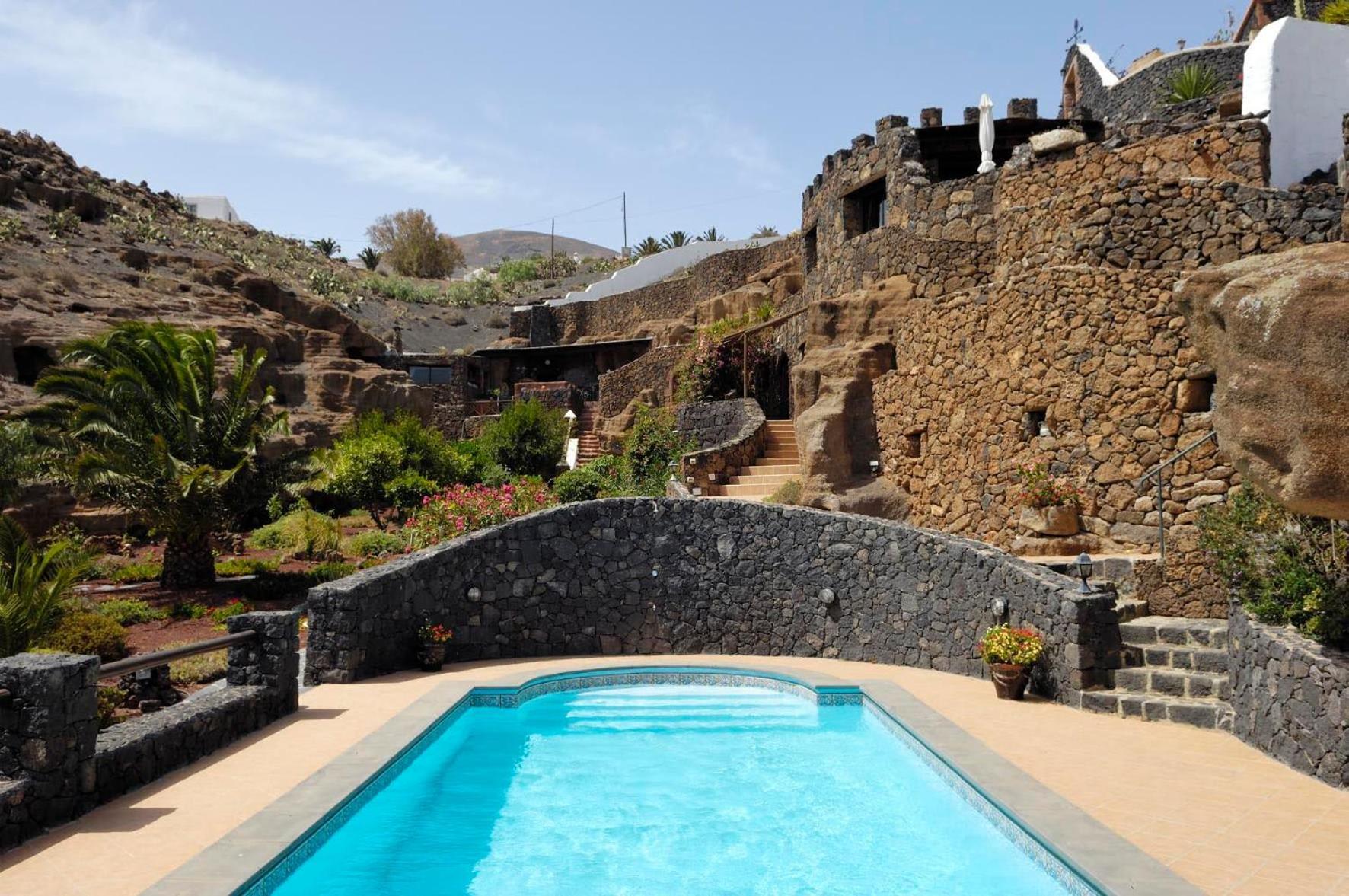 Appartement Castillo Lanzarote Bentley - Luxury -sleep In A Volcanic Cave